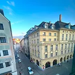 Luxury Apartment In Top Location At Marienplatz